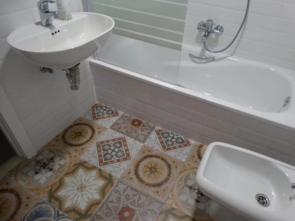 La Casa Del Marino Lägenhet Avilés Rum bild