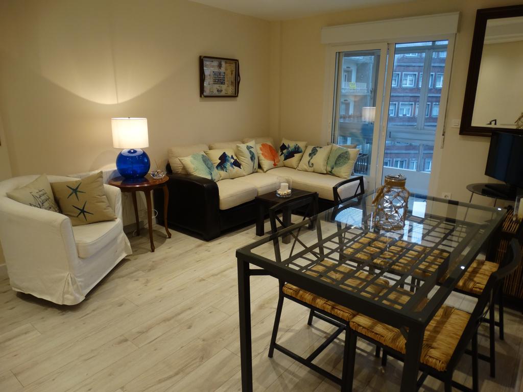 La Casa Del Marino Lägenhet Avilés Rum bild